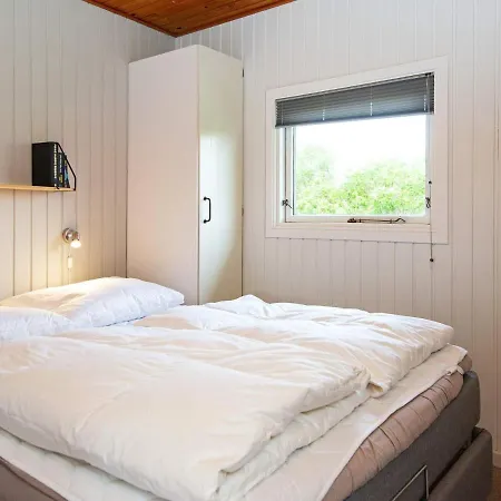 8 Person Holiday In Harbo Re Vakantiehuis *