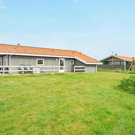 8 Person Holiday In Harbo Re Harboør